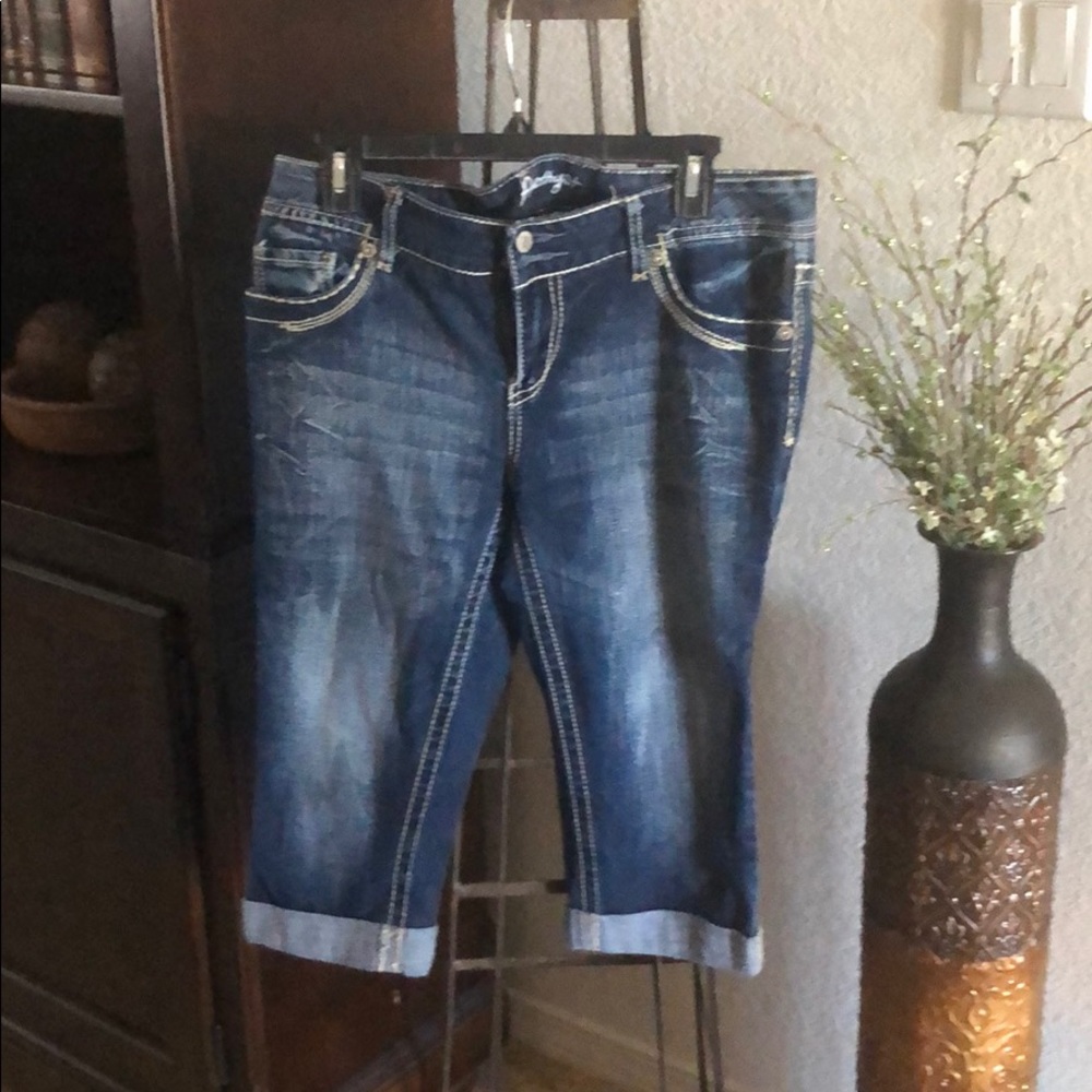 Amethyst Capri Pants